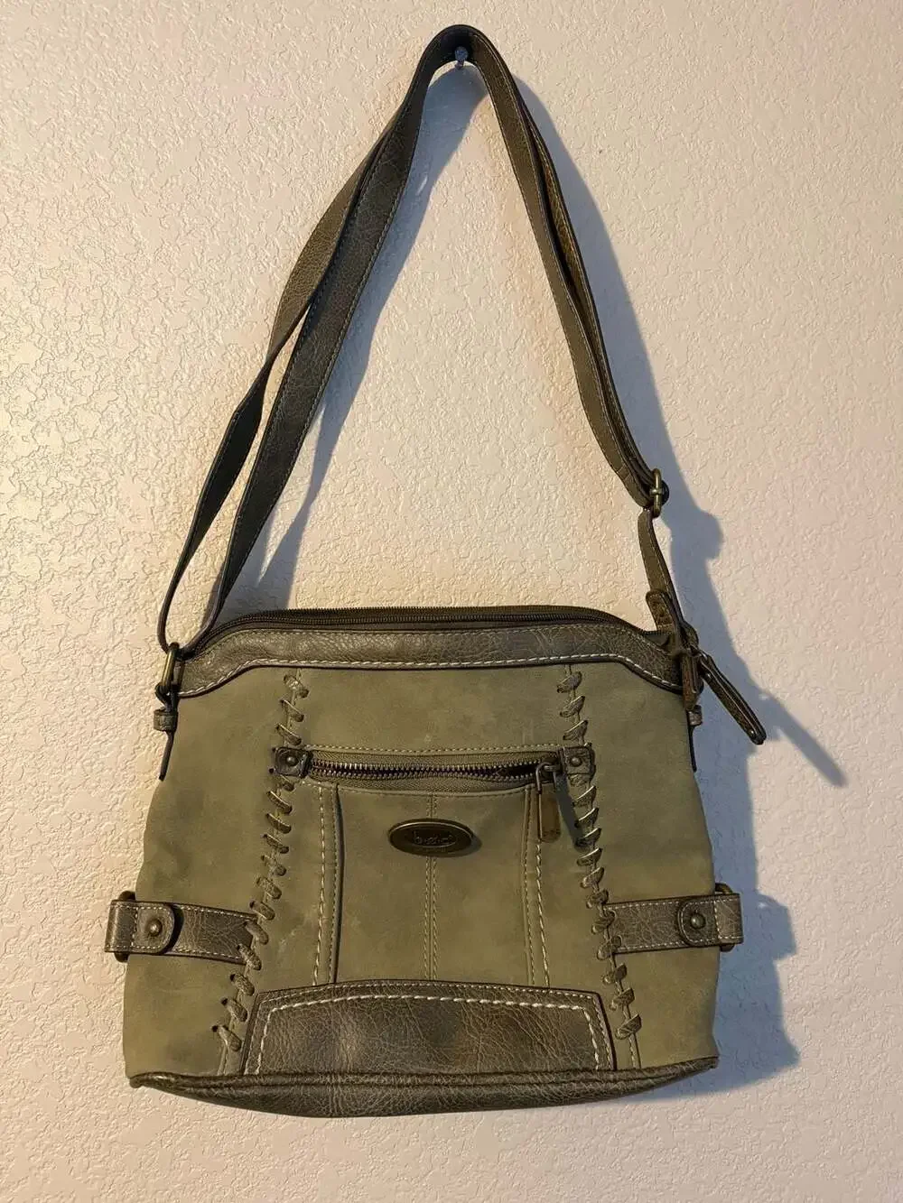 b.o.c. Born Concept Oakley Whipstitch Crossbody Organizer Bag in Olive Green